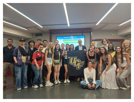 Foto di gruppo degli studenti dell' Academic Programs International in visita all’ENEA 