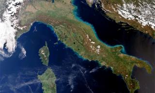 Copernicus Sentienel-3 satellites on 11 April 2022, shows a cloud-free view of Italy. Credit: European Union, Copernicus Sentinel-3 imagery